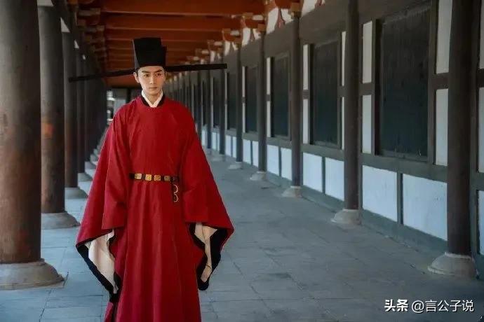 穿红衣古装帅成神的7位男星，有人气质冷艳，有人被请求焊在身上