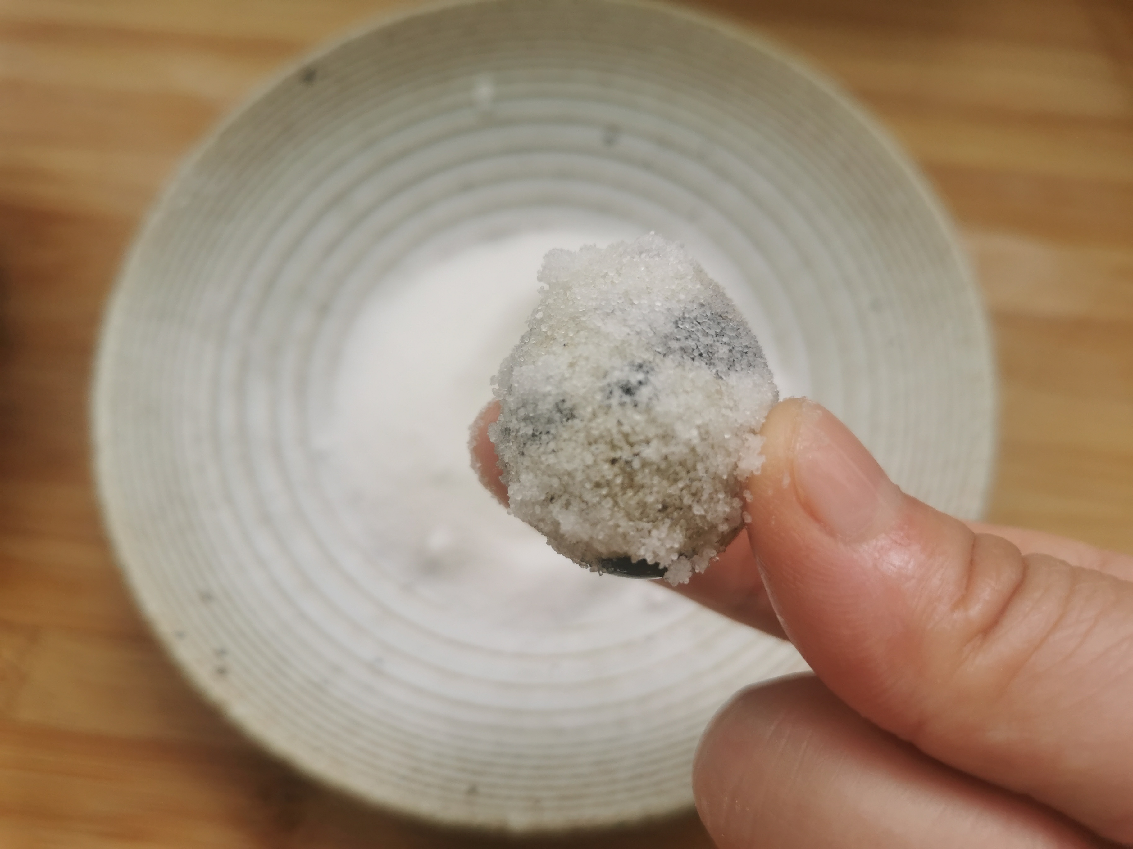 鹌鹑蛋不卤也不炸，这种做法比白水煮好吃100倍，一口一个超过瘾