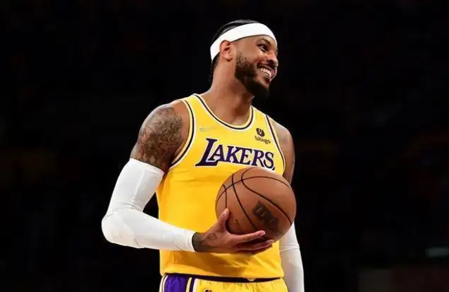 为什么nba球队不要安东尼(38岁安东尼去哪？湖人迟迟不续约，尼克斯有意追求，篮网成归宿？)