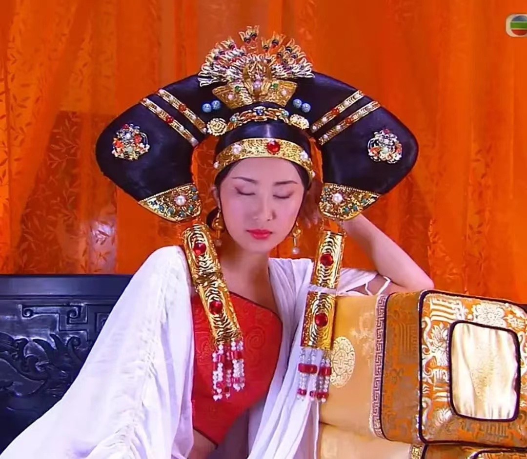 影视剧中的奇葩头饰有多少