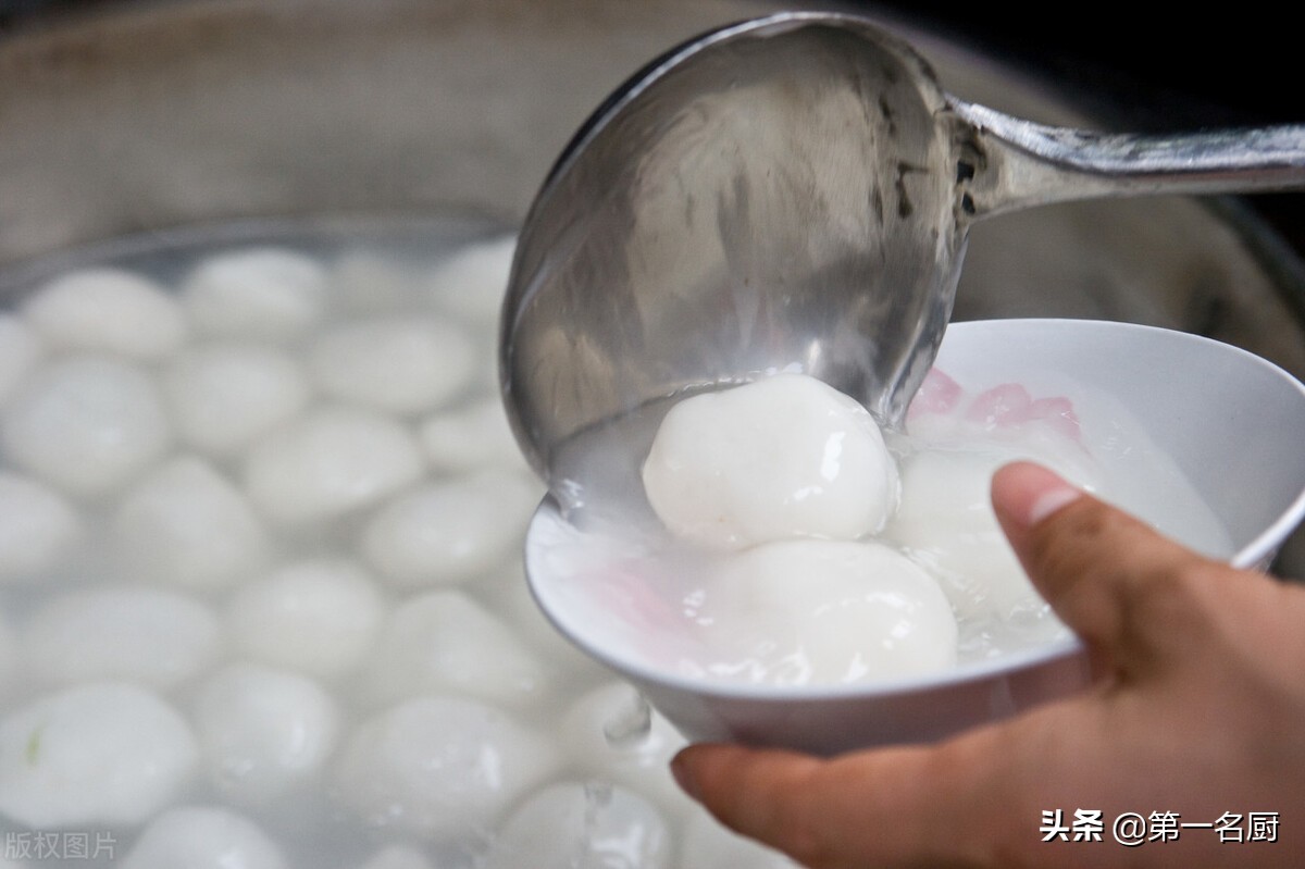 煮汤圆是“开水煮”还是“冷水煮”？牢记3点，汤圆不破皮不漏馅