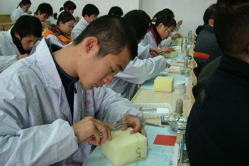 临床医学金字塔出炉，上海交大浙大稳坐塔尖，四川大学跌出前三