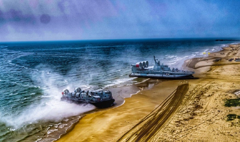 �纣��½�����������й���һ���Բ���Ұţ���ع⣬����3��̹��