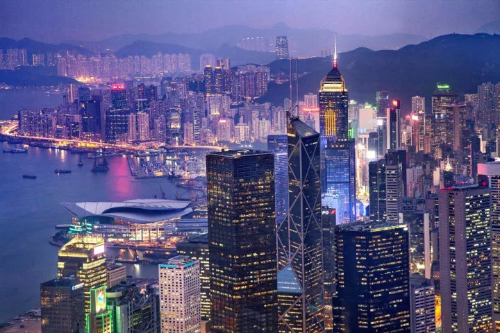 香港留学为什么今年格外火？