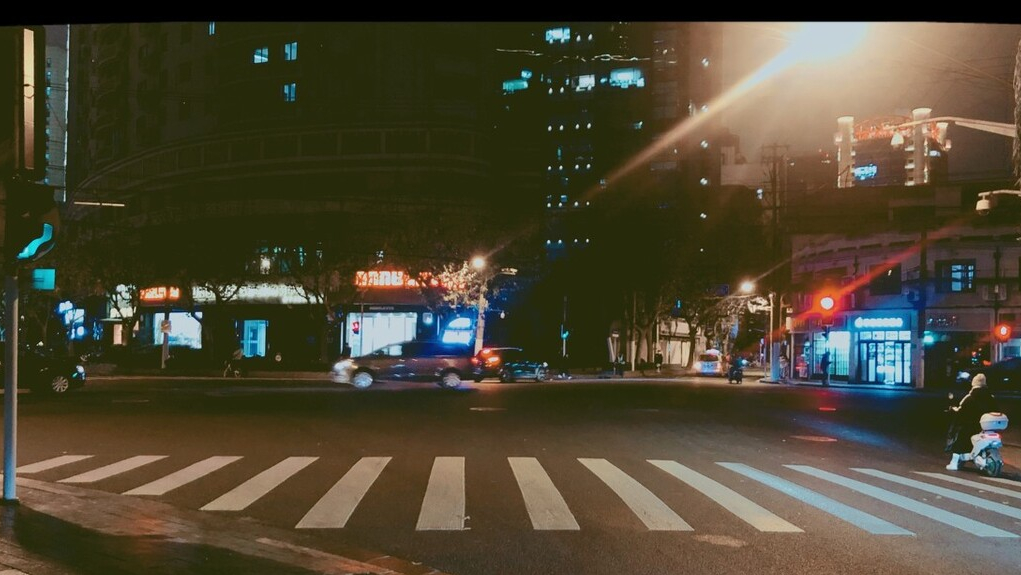 2009年，江西“高考状元”黎力抢银行被判10年，服刑后又考上985