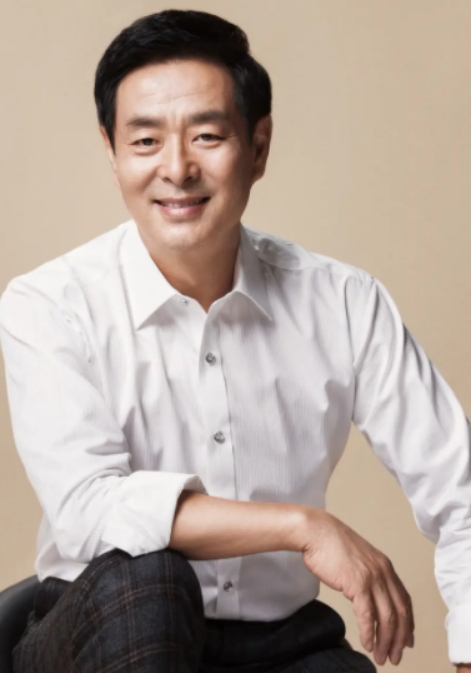 69岁的濮存昕的"消失",是娱乐圈的悲哀和损失