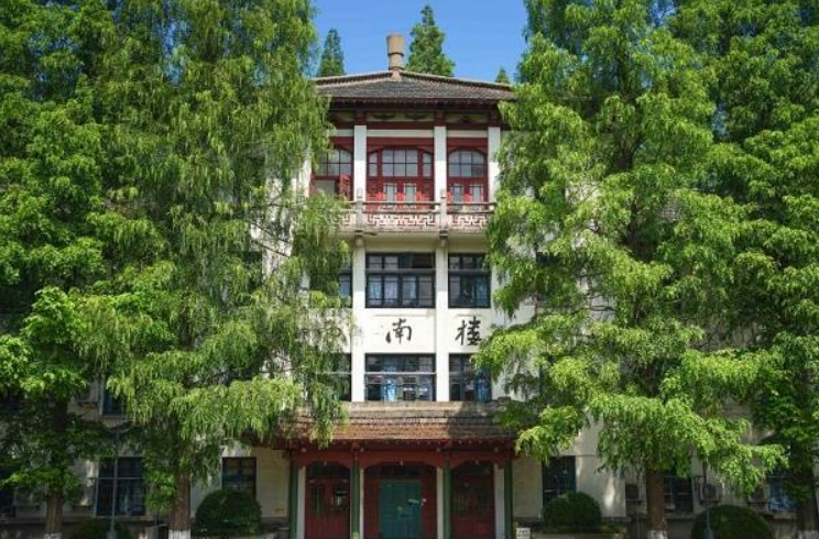 全国理工类大学排名前30强：中国科大排第一，考上“前途无量”