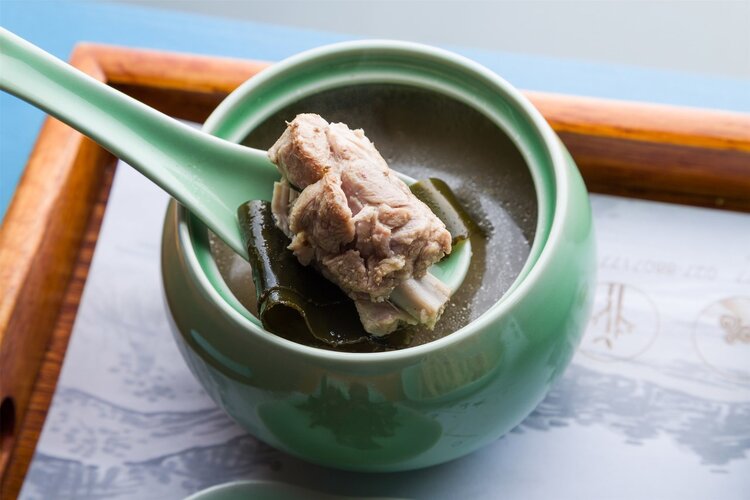 腿上这4个症状一出现，就说明你的血脂太高了！你却视若无睹