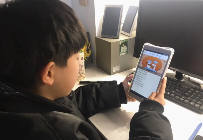 学校停课（600多所中小学）