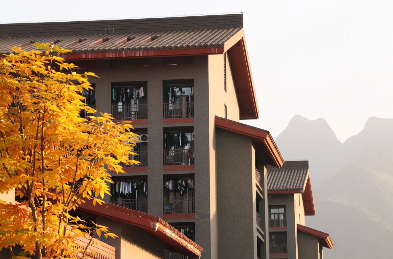 高颜值！陕西这所高校位于特大城市，占地4300亩！网友：风景绝美