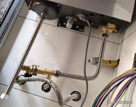 零冷水热水器的回水很重要，回水管安装更是关键，2种情况要分清