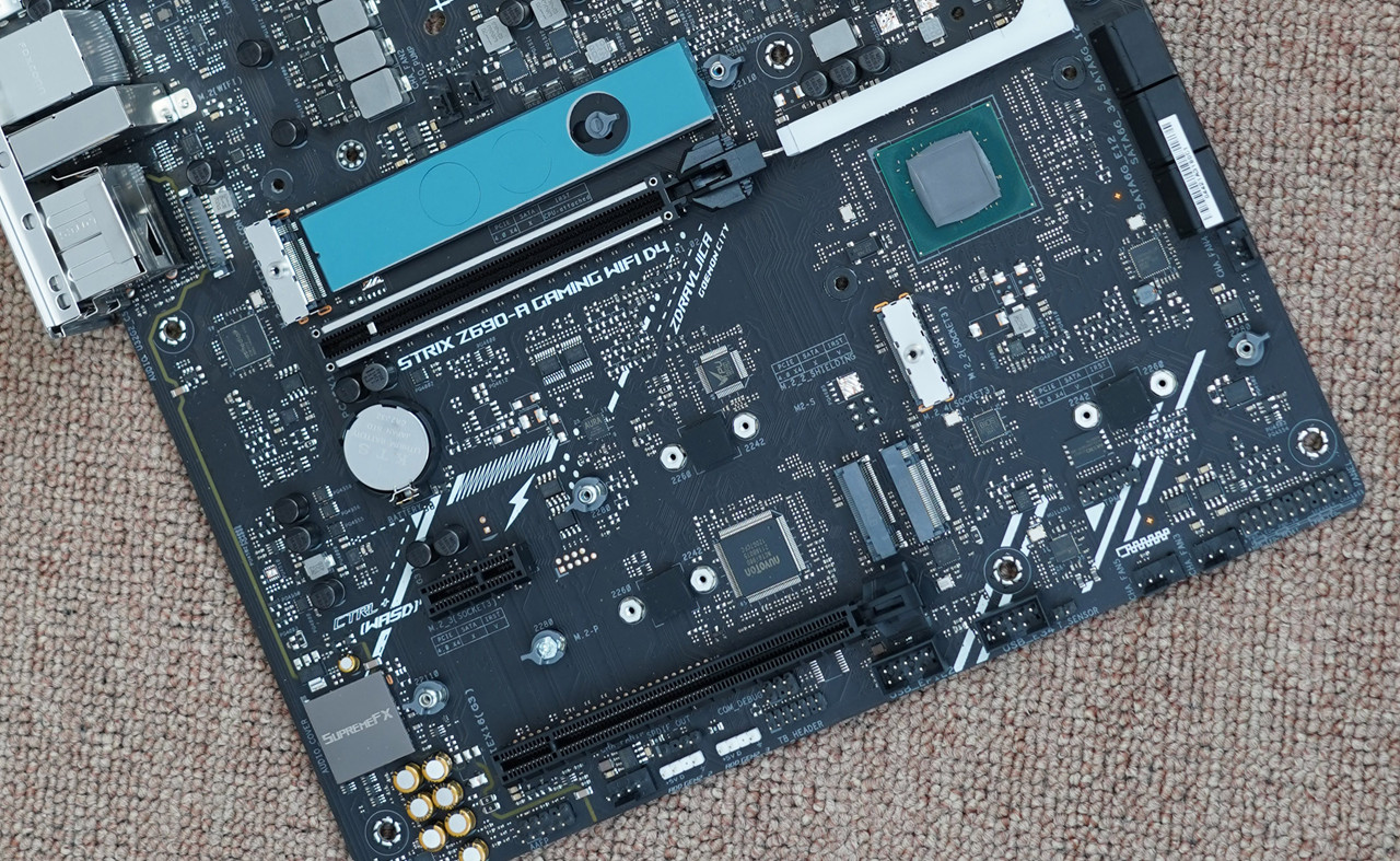 扫雷不卡？12700KF+Z690吹雪+DDR4 5000+3080Ti打造了一台黑白主机