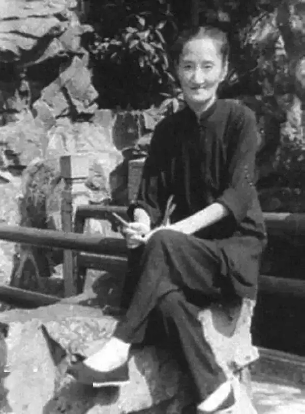 心痛！MU5735空姐丈夫得知飞机出事，一句“你等我”让人瞬间泪目