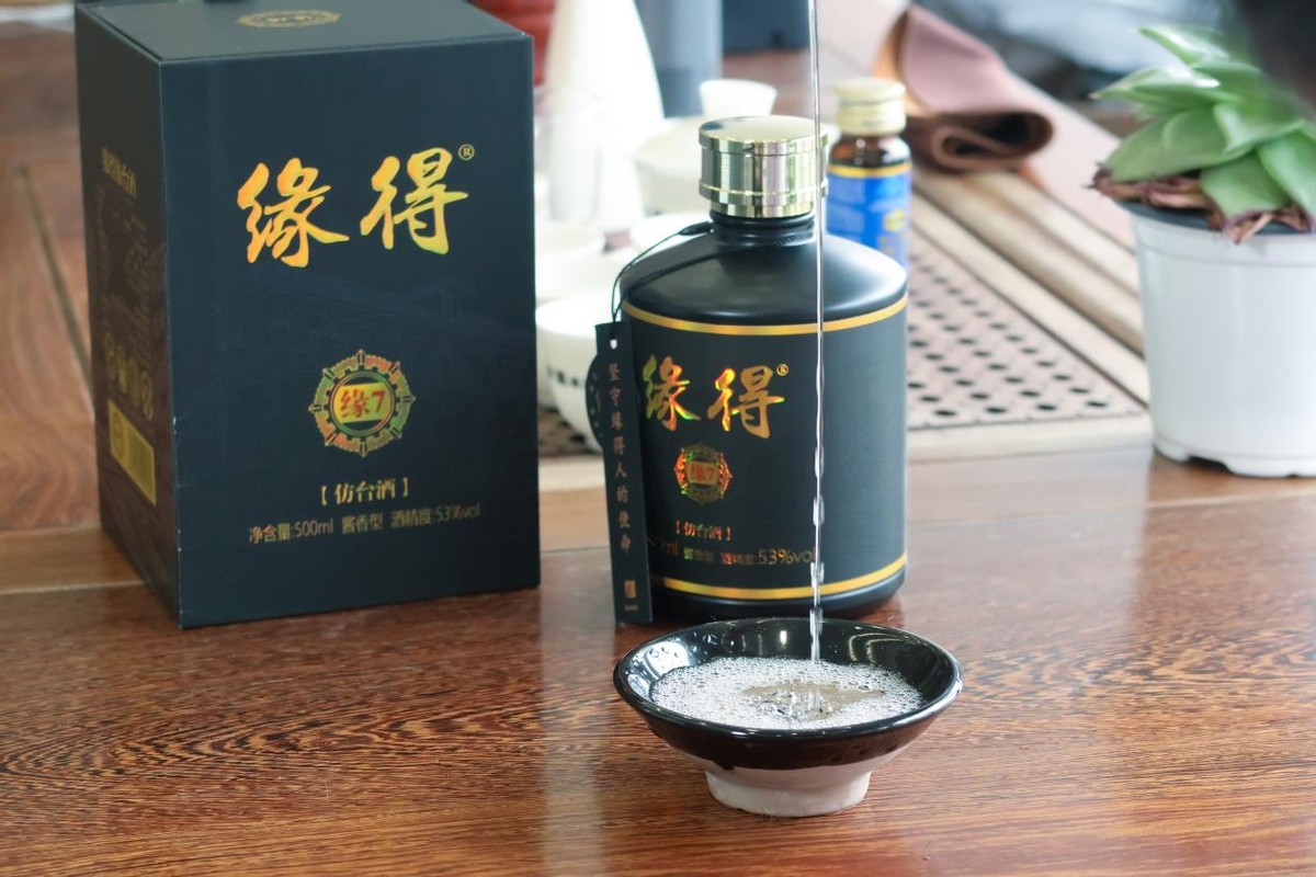 三伏天，喝白酒還是喝啤酒？建議：不管喝啥，牢記“2喝2不喝”