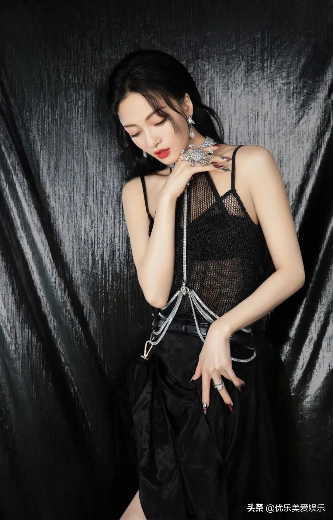 张韶涵，明星穿搭