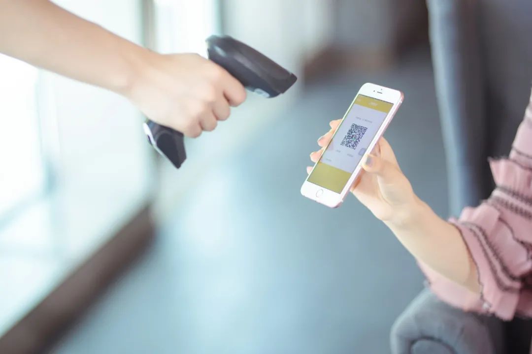 人社部發(fā)布“最缺工”100個職業(yè)排行 餐廳服務員常年在榜