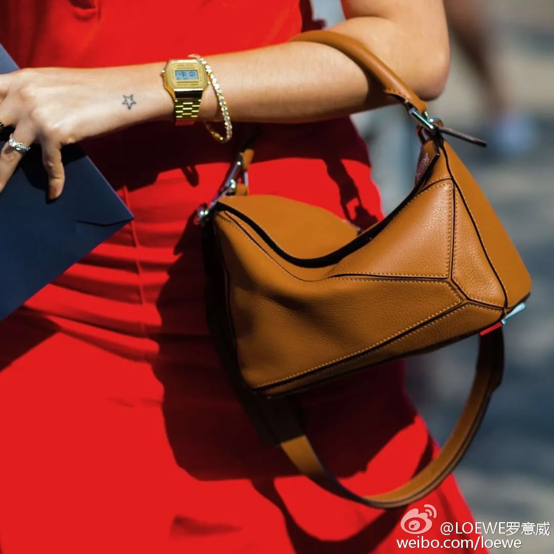 女生第一个大牌包包怎么选？这30款背包十年都不过时