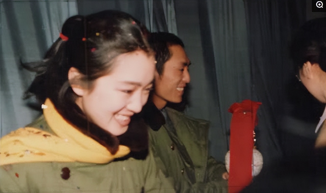 凤凰男多可怕？不想为别人而活的张艺谋，却将肖华的人生活成悲剧