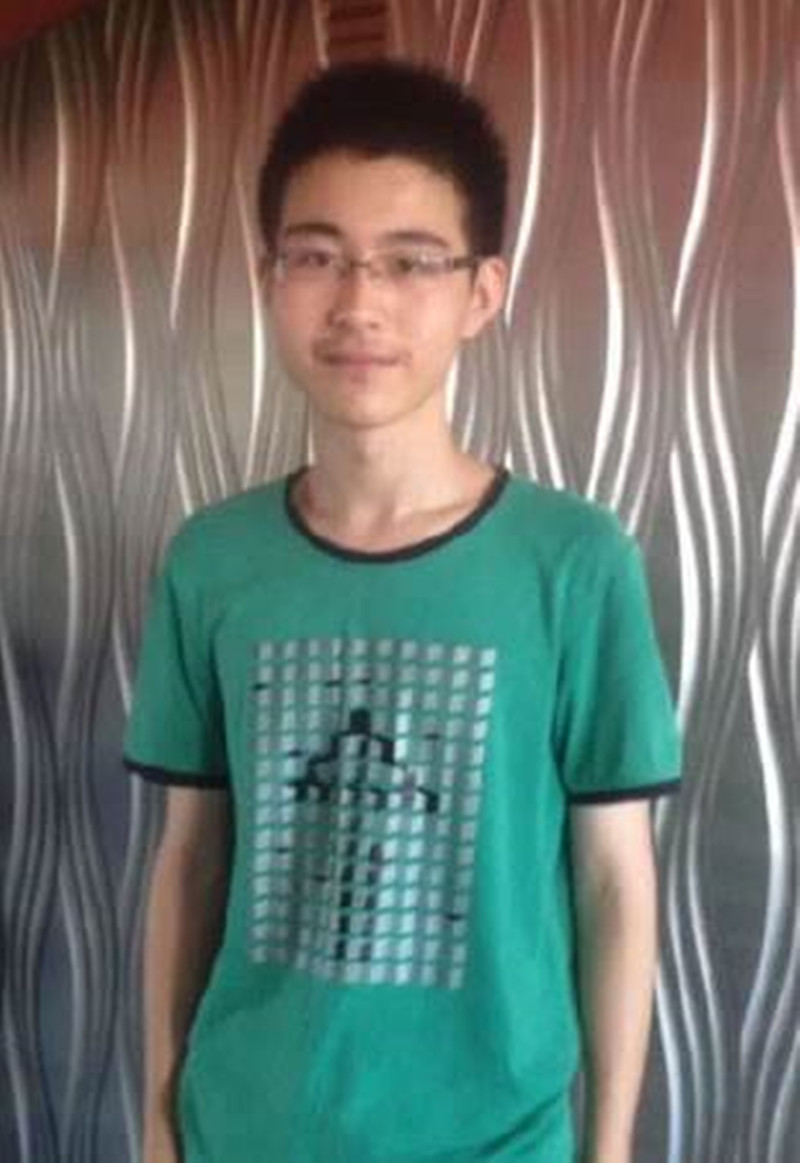 09年，高考状元杨仁荣留下短信神秘失踪，母亲身患癌症，苦寻9年