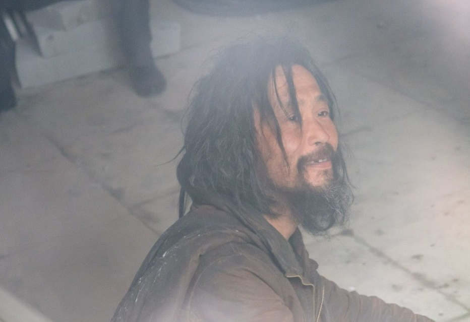 高考状元流浪街头，宛若翻版“流浪大师”：身在流浪，眼里却有光