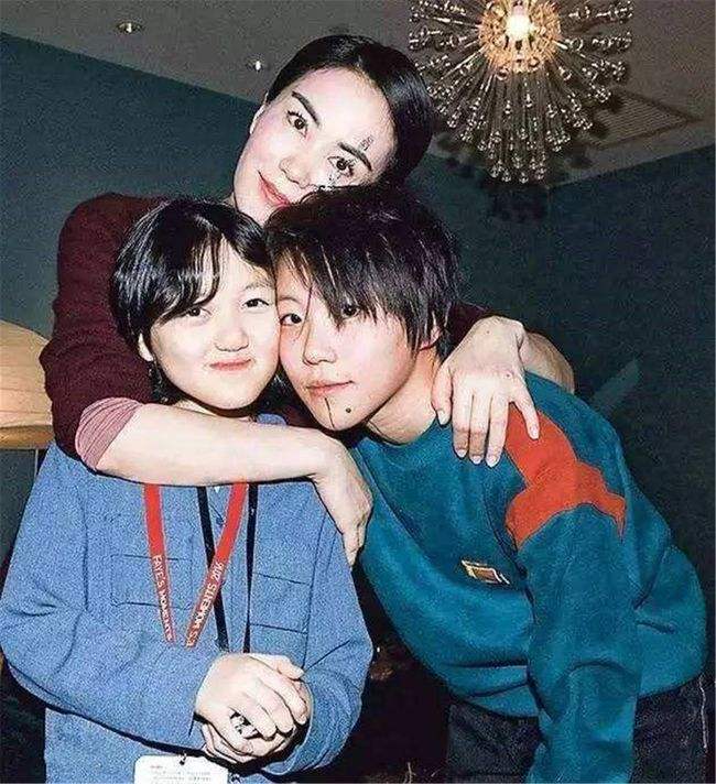 离婚后选择前任的王菲和大s：中年人的婚姻很现实，别被对方拖累