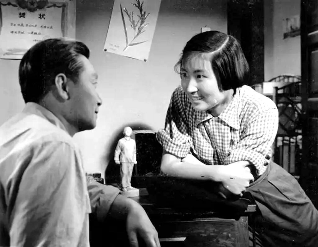 杨在葆达式常主演《年青的一代》，林岚片尾告别词，让人热血沸腾