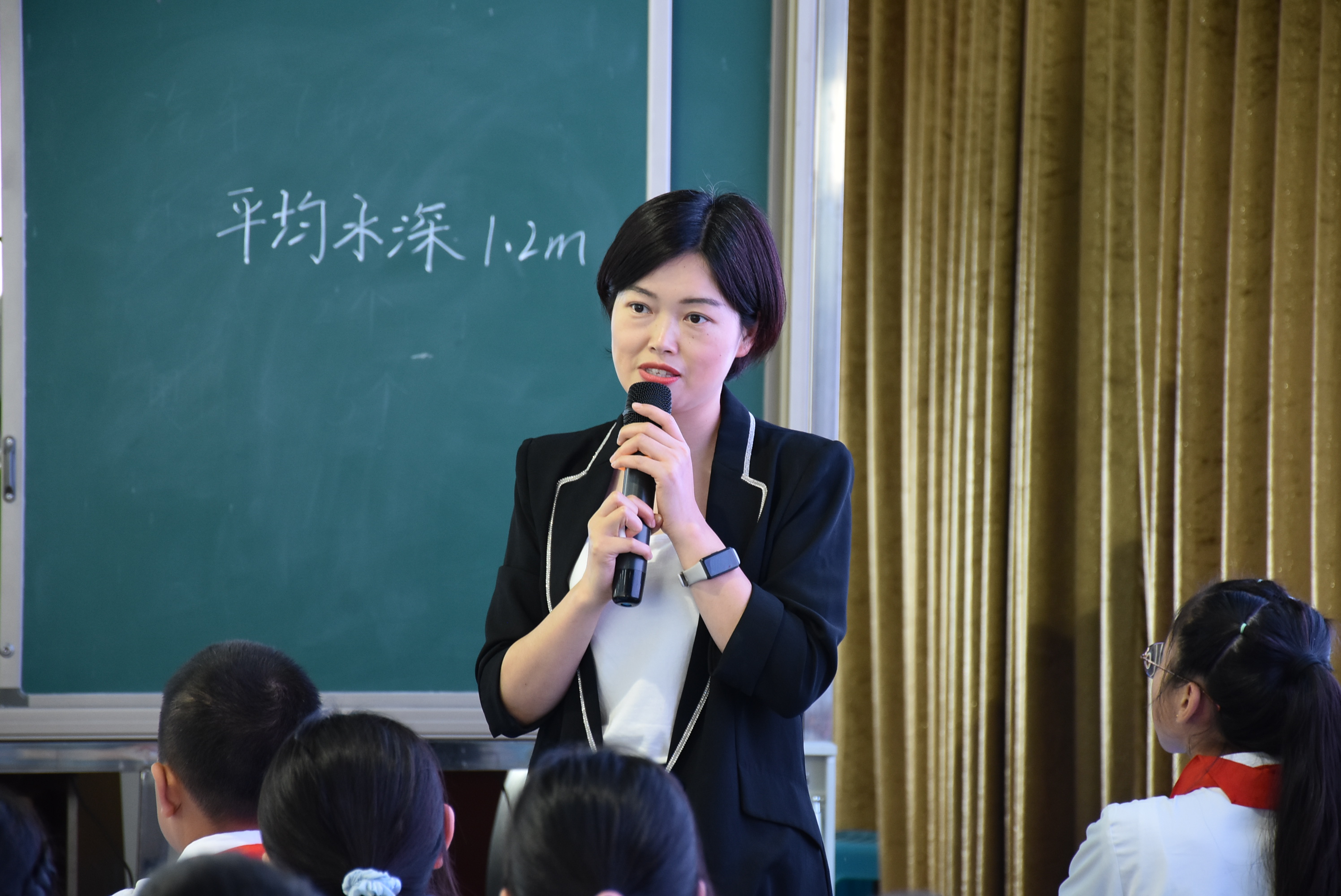 以課題為引領(lǐng) 以研究促成長(zhǎng)——駐馬店第二實(shí)驗(yàn)小學(xué)“數(shù)學(xué)文化視角下數(shù)學(xué)單元主題教學(xué)設(shè)計(jì)研究”課題成果展示