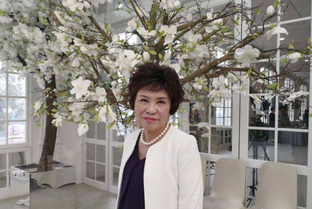 儿女败光家产、死后无人发现，这8位老港星的晚年实在太凄凉