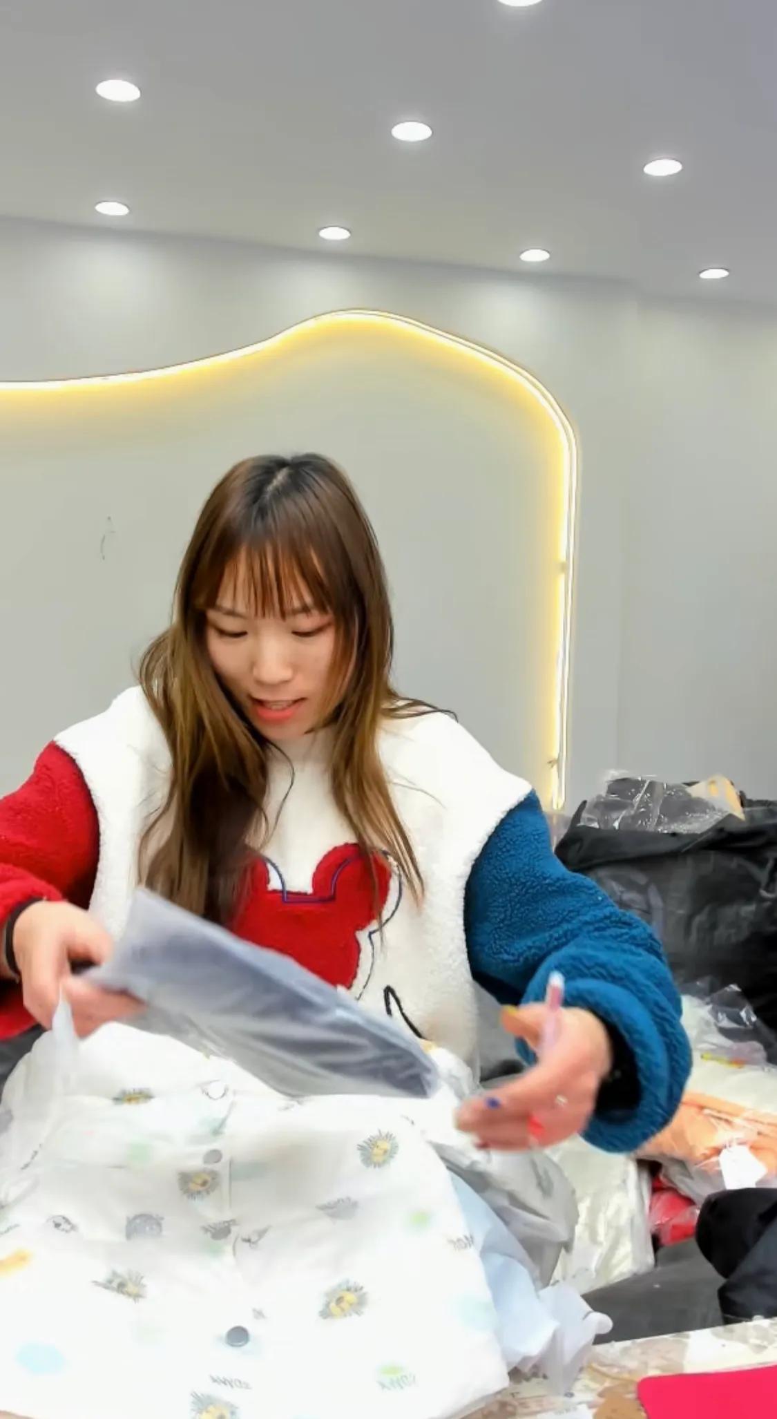 一个新手做淘宝直播的方法，个人淘宝直播卖货操作流程