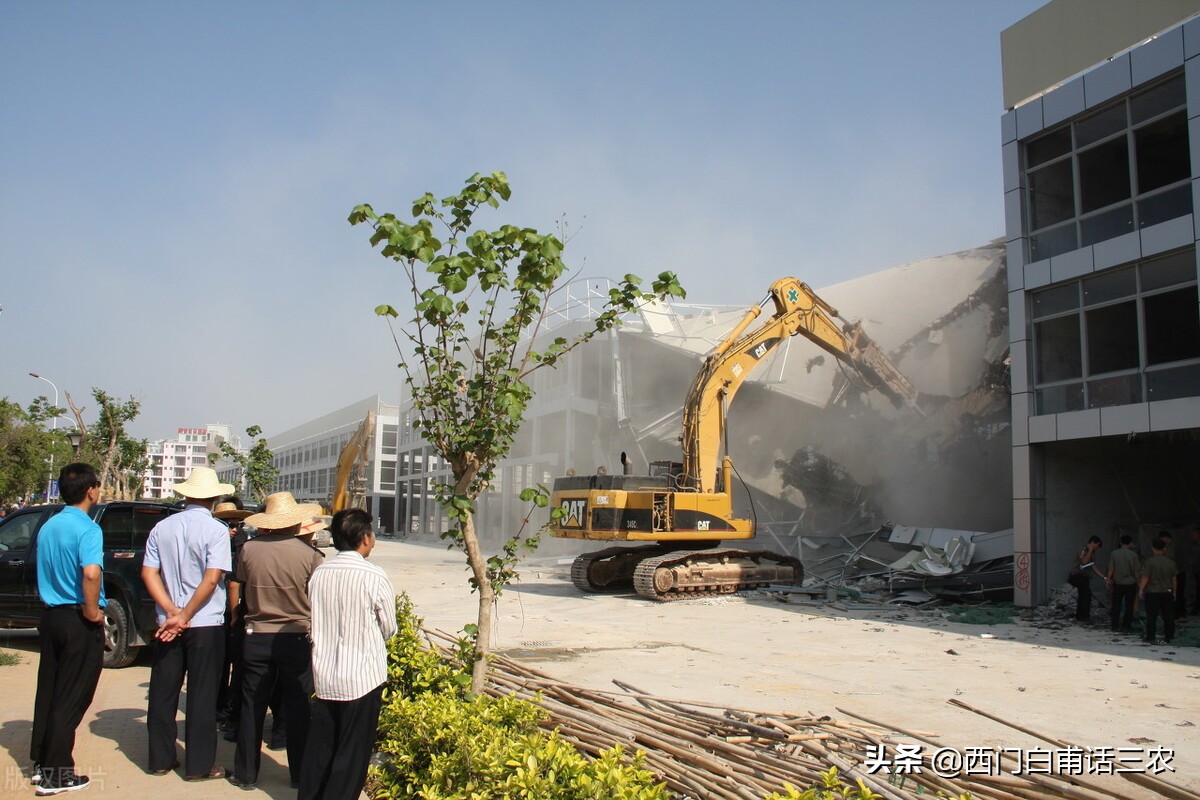 千万别在耕地上建房，近日，山西三起基本农田违法建房已被拆除