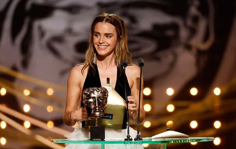 艾玛沃特森：从甜心公主到被骂“白眼狼”，她做错了什么？