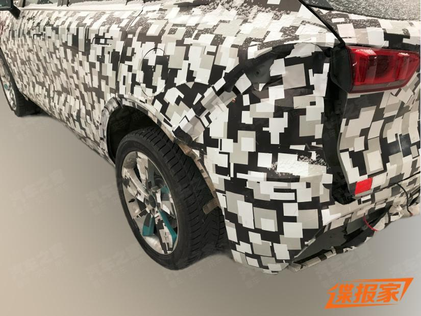 奔驰EQS SUV国内路试谍照曝光；全新福特Bronco Raptor官图发布