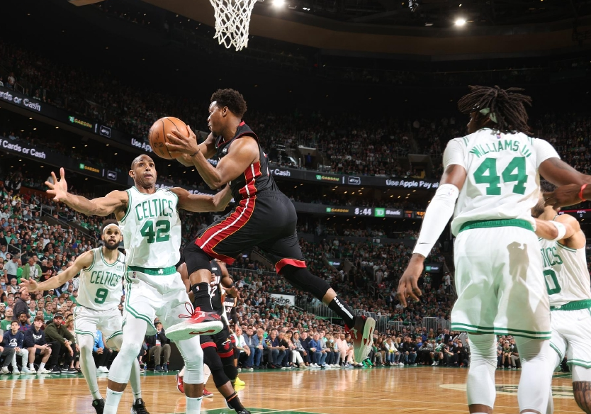 为什么nba内线球员罚球差(NBA空前争议哨来临！巅峰乔丹詹皇也难赢，罚球差40个犯规差17次)