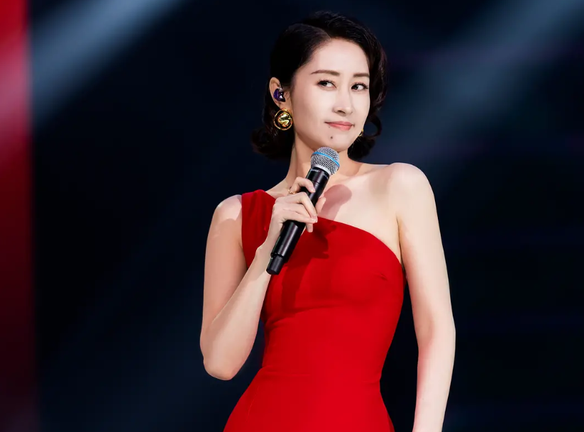 “离婚后至今单身”的10位女星，各有各的心酸，最长的已单身43年