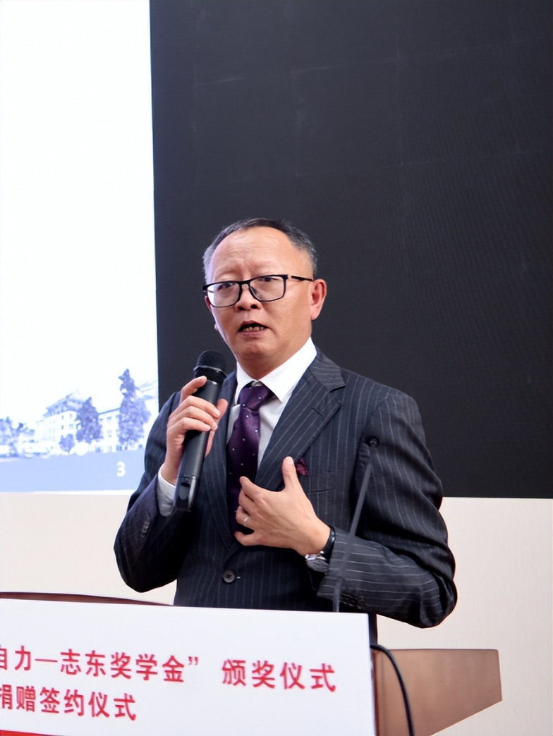 走出外交官、联合国译员，四川大学“硬核”学院：就业、深造率“双高”！