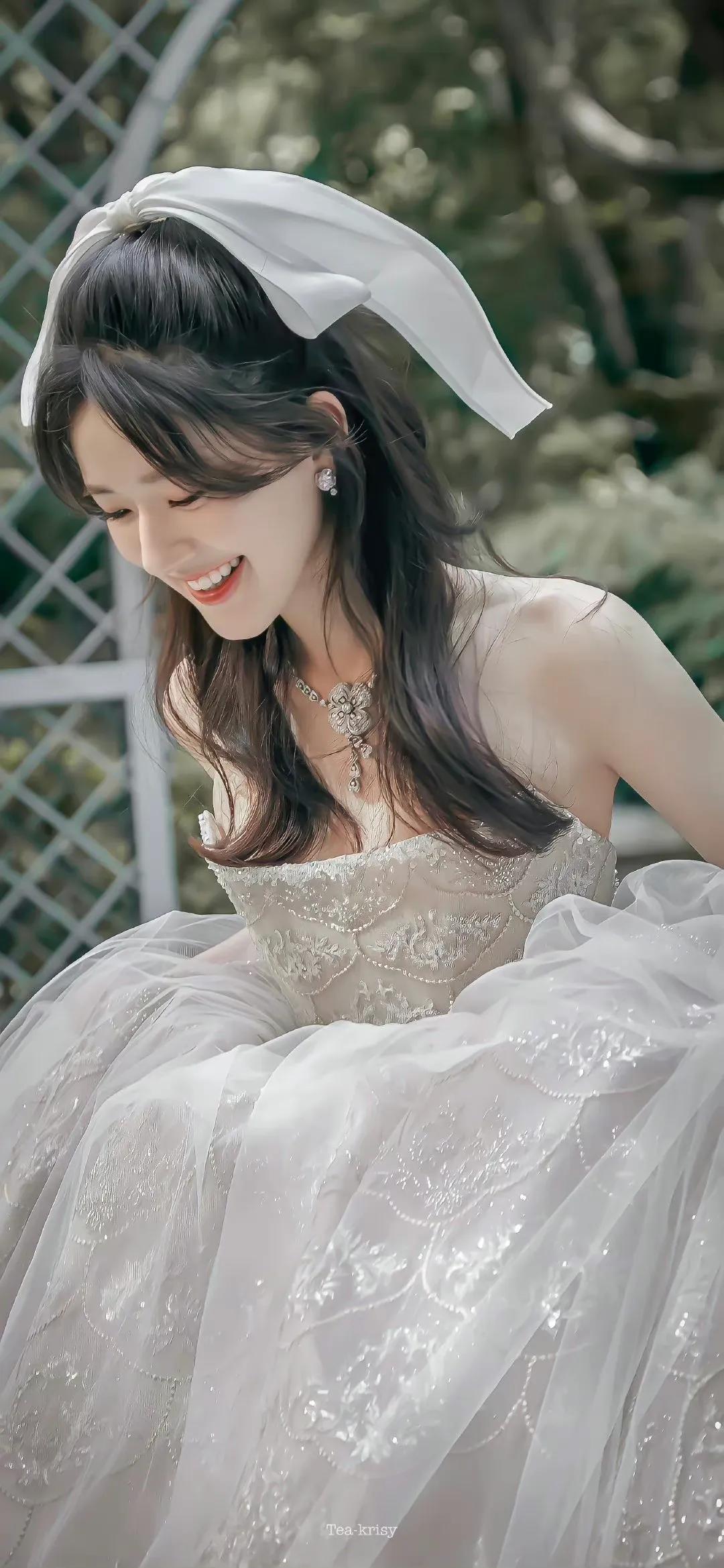 “清新治愈”，10位女星的夏日美裙，谁最深得你心？