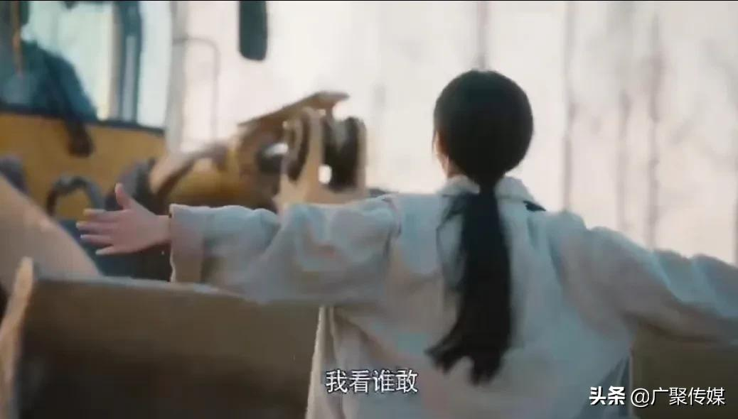 电视剧《幸福到万家》：万传家未经允许就把幸福家大棚给强拆了