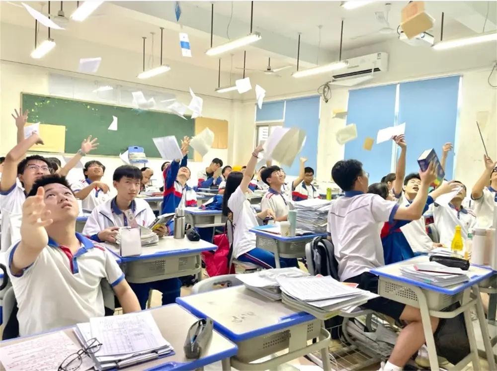 高考迎来调整，增加“身份要求”，2022届部分考生将无缘高考