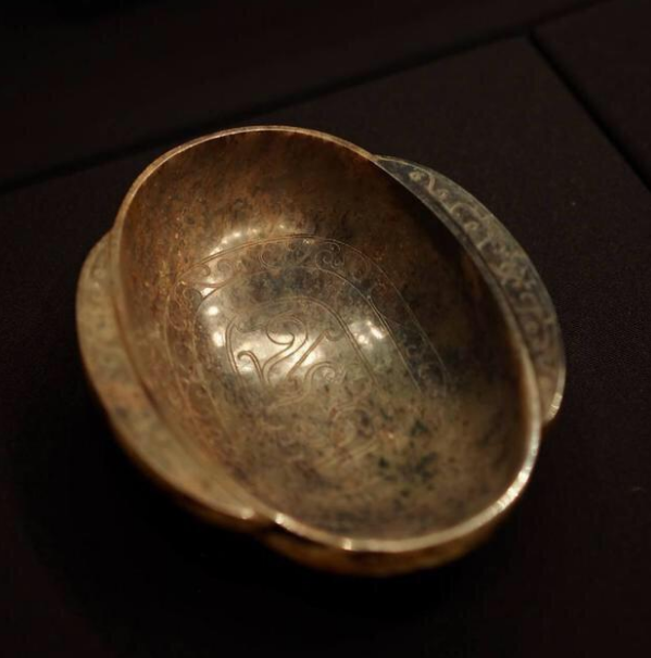 汉代玉耳杯鉴定要点进入市场必看