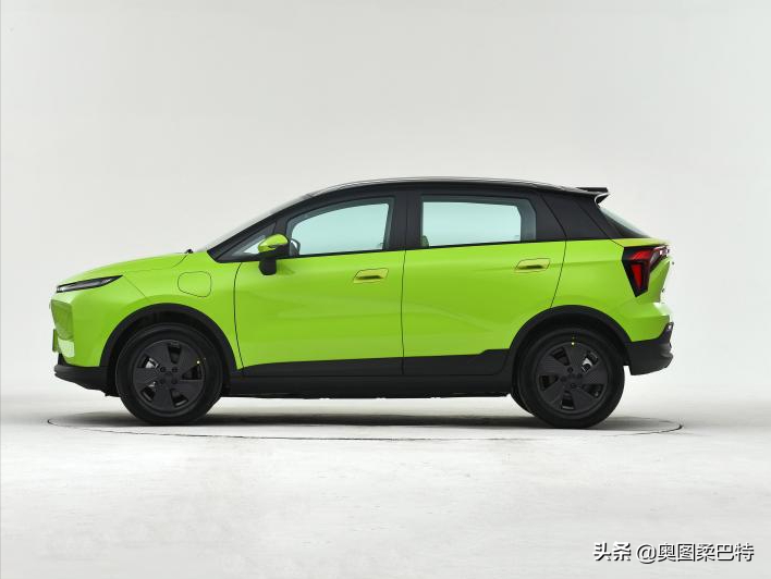 吉利纯电小型SUV几何E正式上市