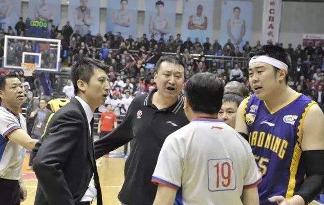 cba为什么不处理(揭秘CBA“红山体育馆惨案”：郭士强辞职抗议，主裁被罚15场)