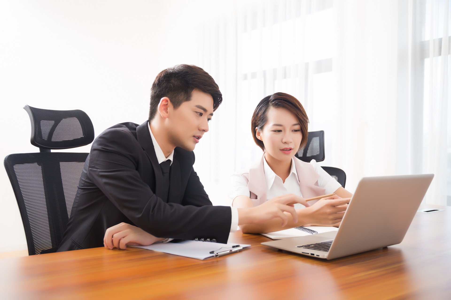 只要个研究生身份，对学校、专业无要求，求推荐大学