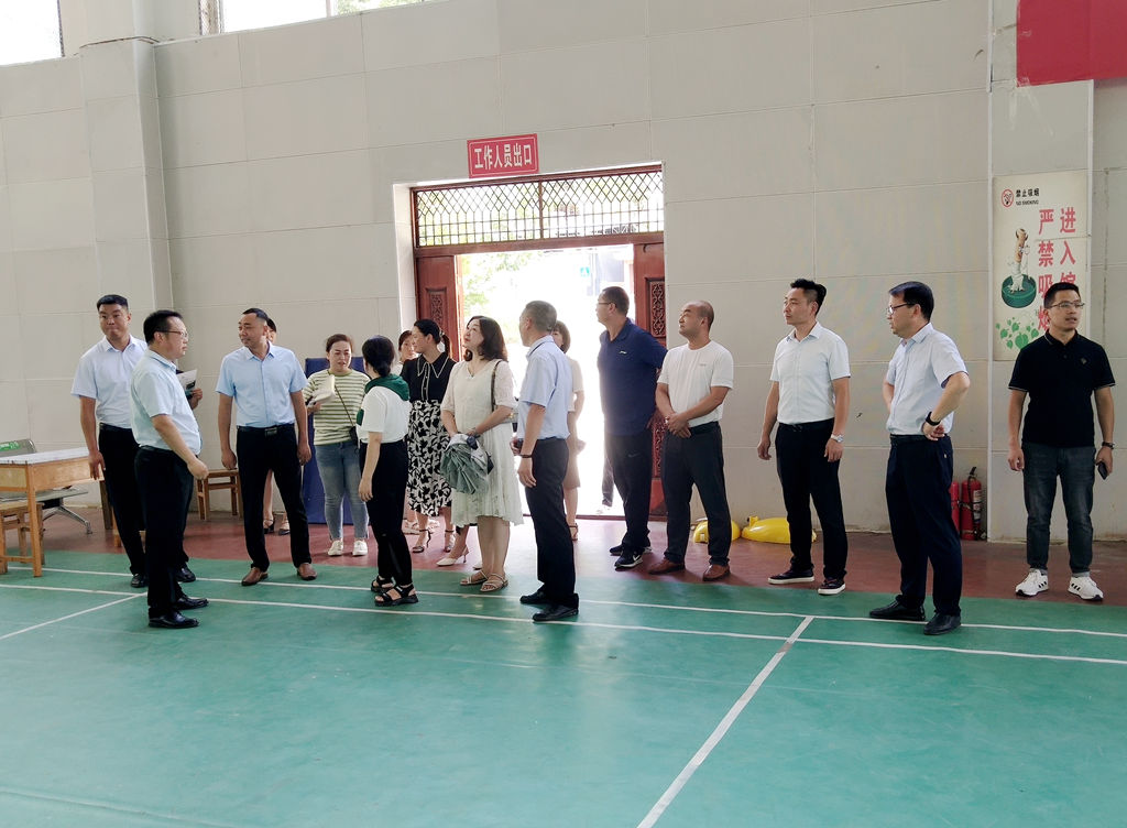 漢陰縣初級中學(xué):校際交流搭建學(xué)校發(fā)展快車道(圖3) 漢陰縣初級中學(xué):校際交流搭建學(xué)校發(fā)展快車道(圖3)