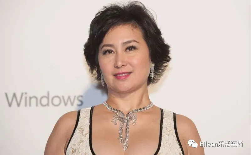 全都离过婚?何超琼李富真孟晚舟三位顶级白富美为什么那么像?