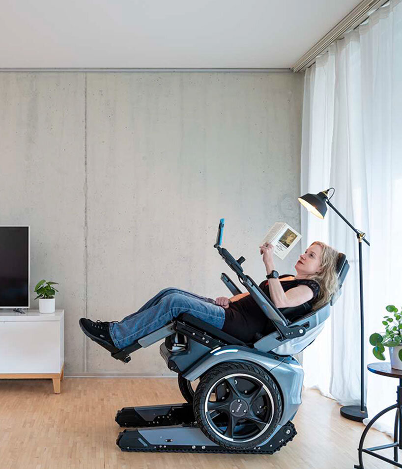 科技产品速递｜一款会爬楼梯的轮椅