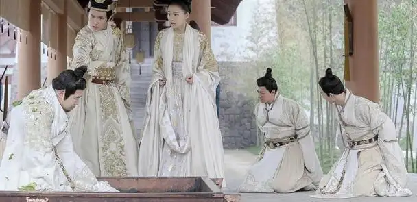 强娶亲姑姑和亲姐乱搞，还把亲叔叔当猪养，史上最荒唐的皇帝