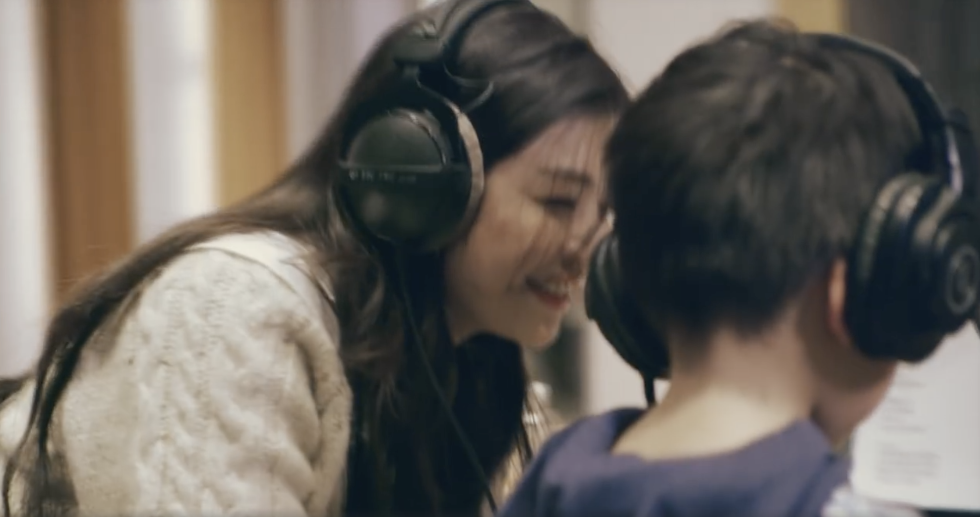 陈妍希发布新歌mv，儿子正脸首次曝光，小星星眉清目秀像爸爸陈晓