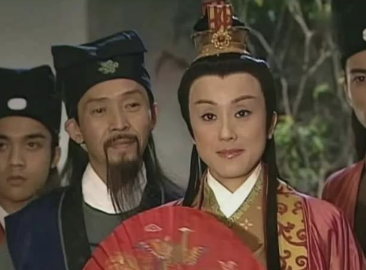 这才叫“女扮男装”，这10位女演员我差点就相信她们是男人了