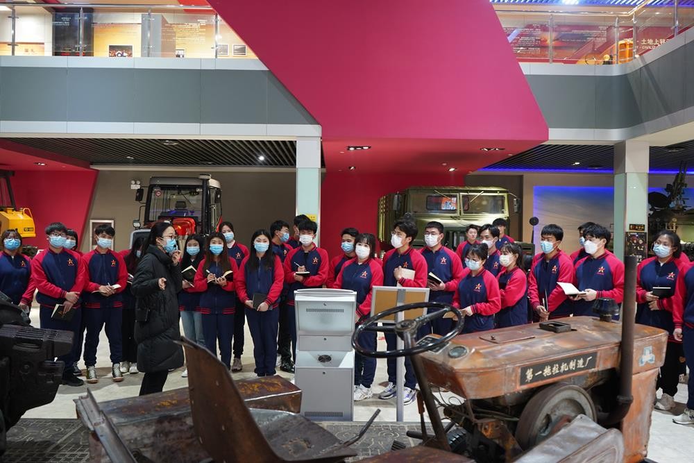 河南林业职业学院第三期“青马工程”学员赴洛阳开展研学活动