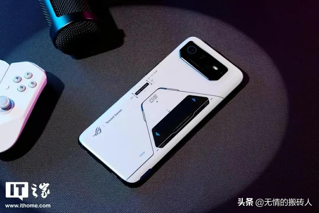 腾讯ROG 6代游戏手机发布